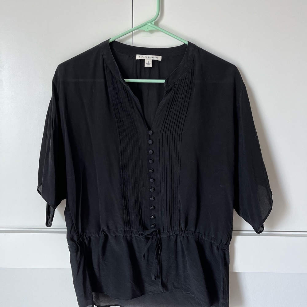 Banana Republic Black Pintuck Button-Front Blouse